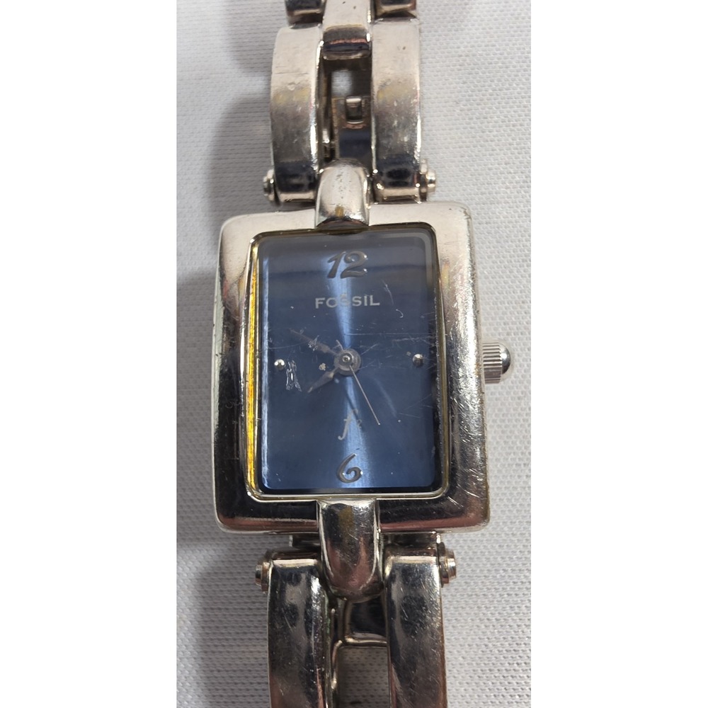 Vintage Fossil Womans Watch ES-8956 F2 Blue Dial New Battery Working